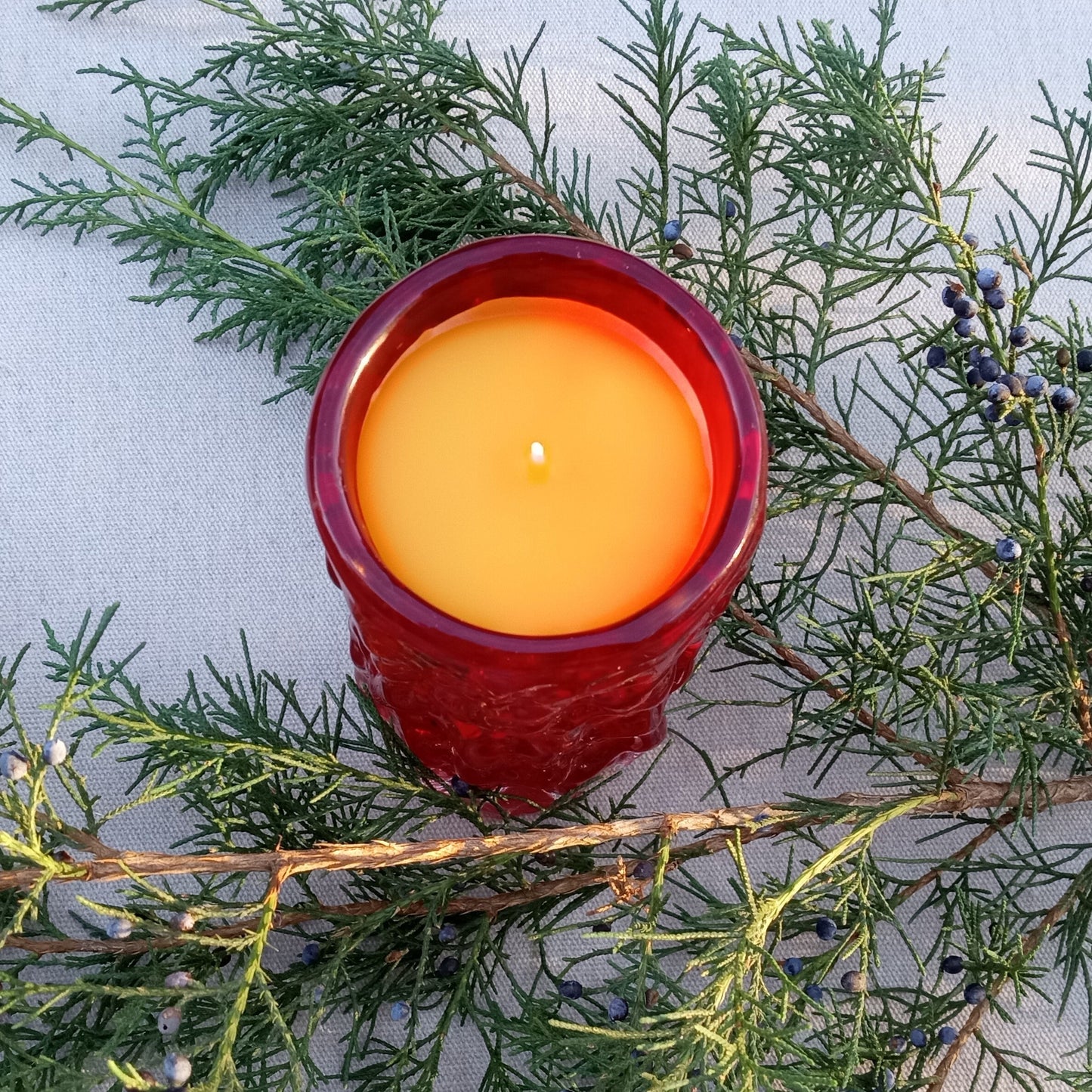 8oz Beeswax Candle in Red Glass Blown Cup - Long-lasting Essential Oil Candle with Cedarwood & Clove - Handcrafted Natural Wax Candle Gift